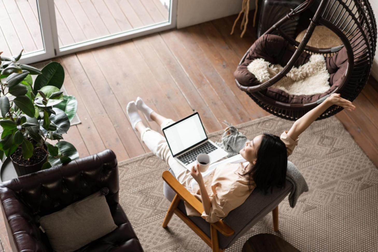 Modern learning environment with collaborative workspace